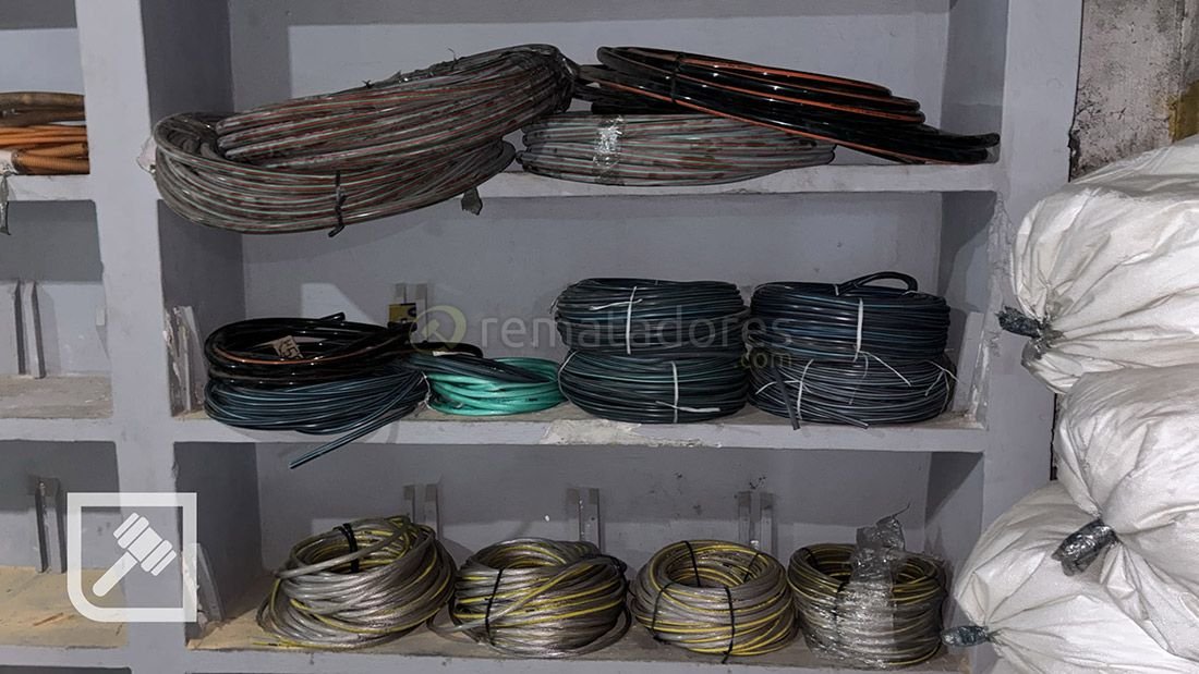 Rollos de Cable Eléctrico y Mangueras