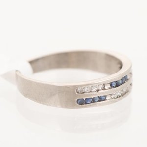 Anillo de Oro 18k con Zafiros y Brillantes - imagen 2