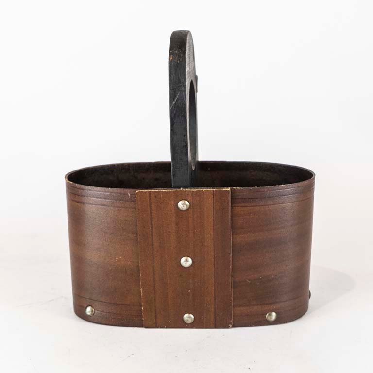 Lote siguiente: Bol de madera con mango metálico