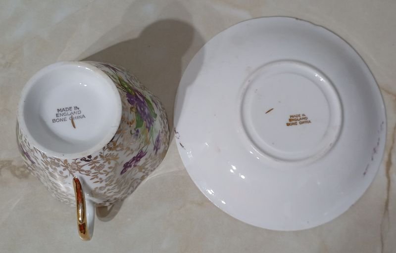 Taza y platillo de porcelana inglesa bone china - imagen 3