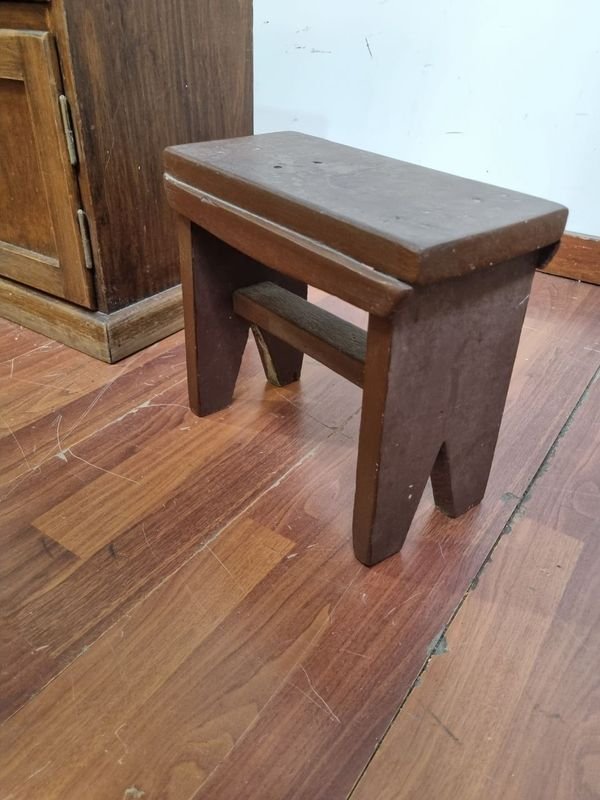 Muebles de Mesa y Banquito en Madera con Metal - imagen 6