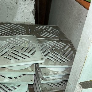 Lote anterior: Lote de Rejillas Metálicas Decorativas