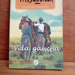 Lote anterior: Libro "Vida Gaucha" de Tito Saubidet: Refranero y Vocabulario Criollo