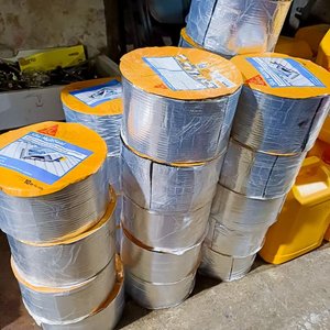 Lote siguiente: 24 Rollos de Membrana Autoadhesiva Sika MultiSeal 10 cm x 10 mts