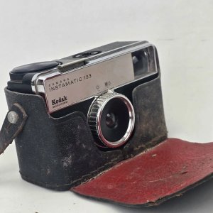 Cámara Kodak Instamatic 133 con Estuche - imagen 3