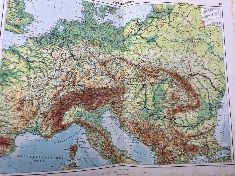 Atlas Educativo Vintage para Escuelas y Centros Educativos - imagen 7