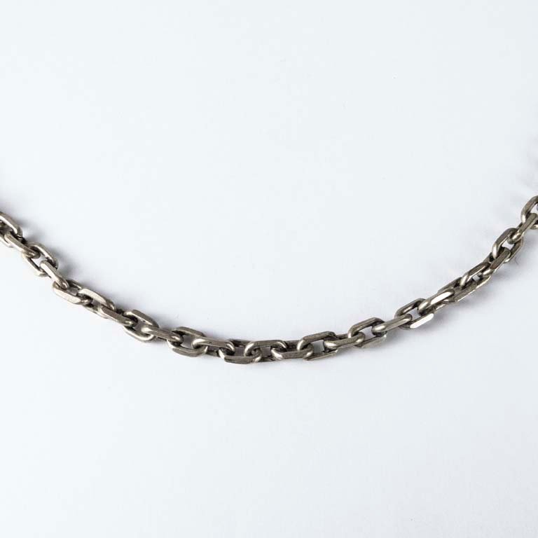 Lote siguiente: Cadena de plata - Peso: 43,2gr - Medidas: 64cm