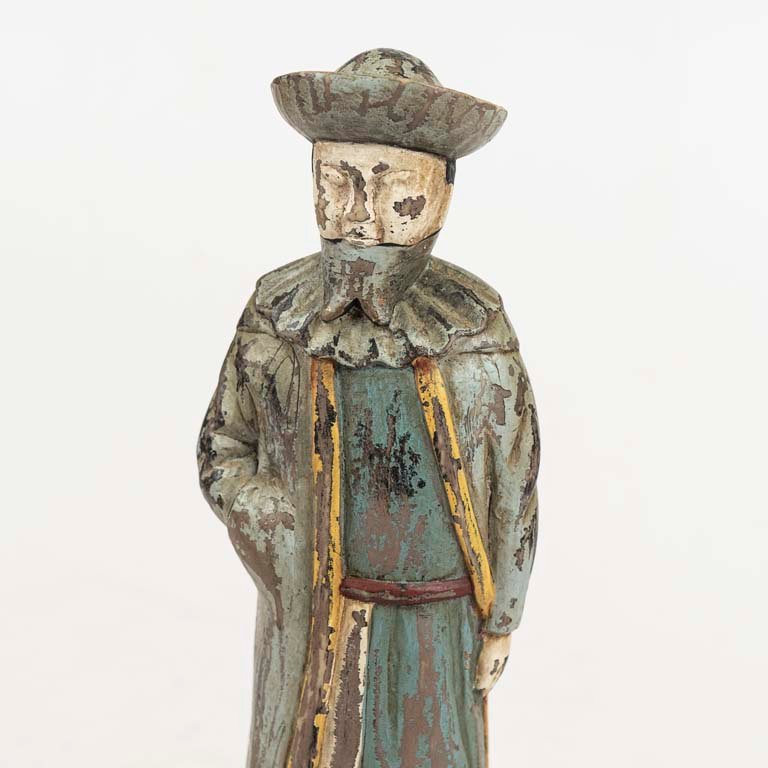 Figura oriental antigua de madera policromada - imagen 2