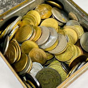 Lote de Monedas Coleccionables Varias en Lata Antigua Mazawattee Tea - imagen 2