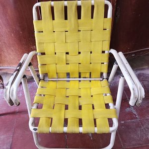 Lote siguiente: Par de Sillas Plegables de Metal con Asiento y Respaldo de Tela