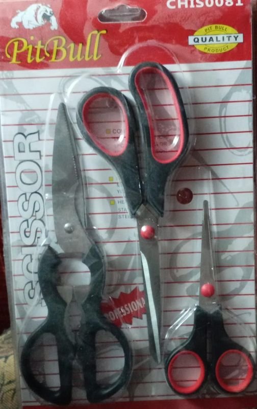 Tijeras de Plástico en Paquete Nuevo