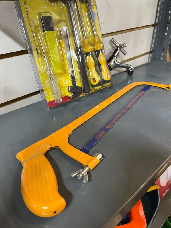 Set de Herramientas Completo con Canilla y Arco de Sierra - imagen 4