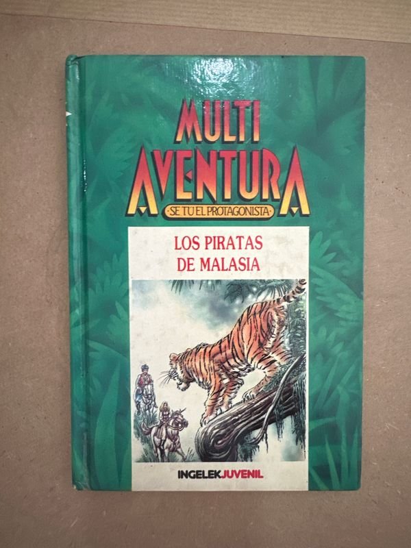 Libro "Los Piratas de Malasia" - Colección Multi Aventura