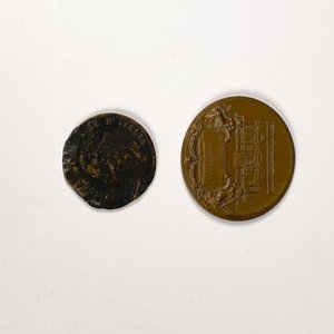 Lote anterior: Moneda Siglo XIX Reino Unido Italia y Medalla Campanario San Marcos 1912