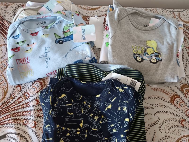 Ropa para bebés, lote de 23 cuerpos - imagen 2