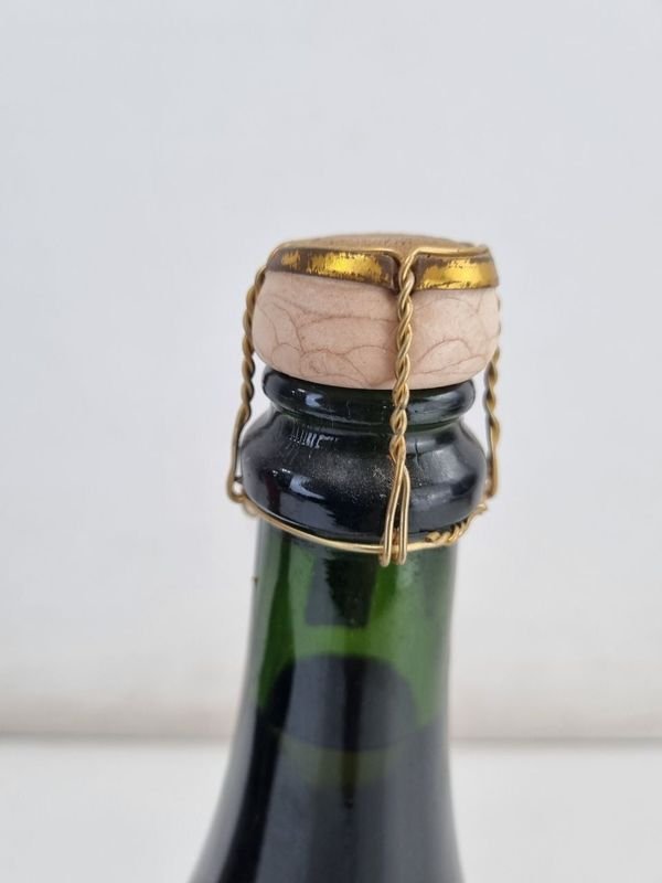 Botellas de vino y etiquetas - imagen 4