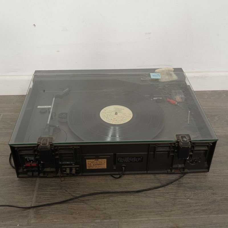 Tocadiscos marca JVC en buen estado - imagen 6