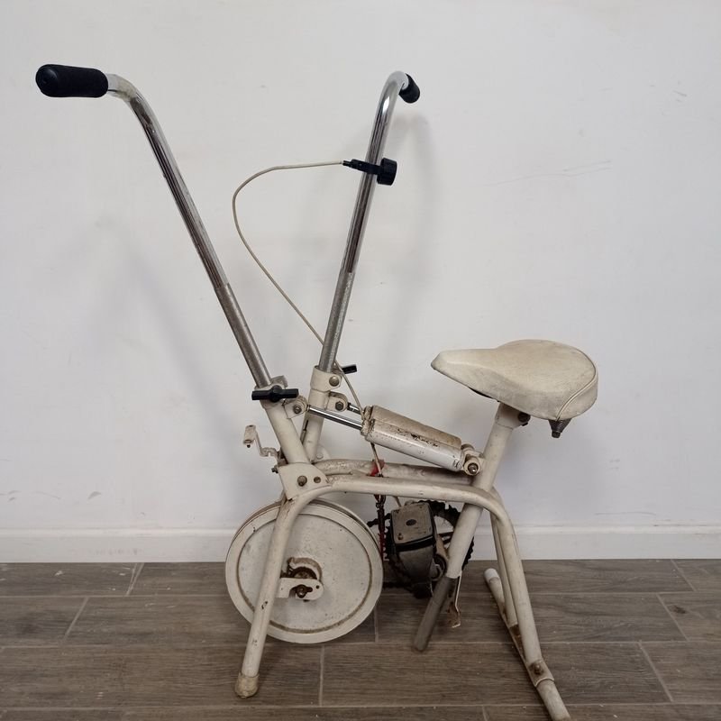 Lote anterior: Bicicleta de repuesto fija toda metálica