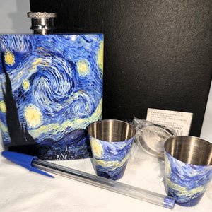 Set de Petaca y Vasos "La Noche Estrellada" Diseño Van Gogh - imagen 4