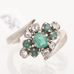 Lote anterior: Anillo Oro 18k con Esmeraldas y Diamantes Talle 16.5 mm