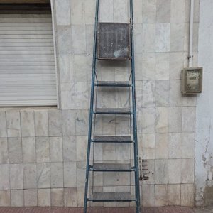 Lote anterior: Escalera Metálica Plegable de 5 Peldaños