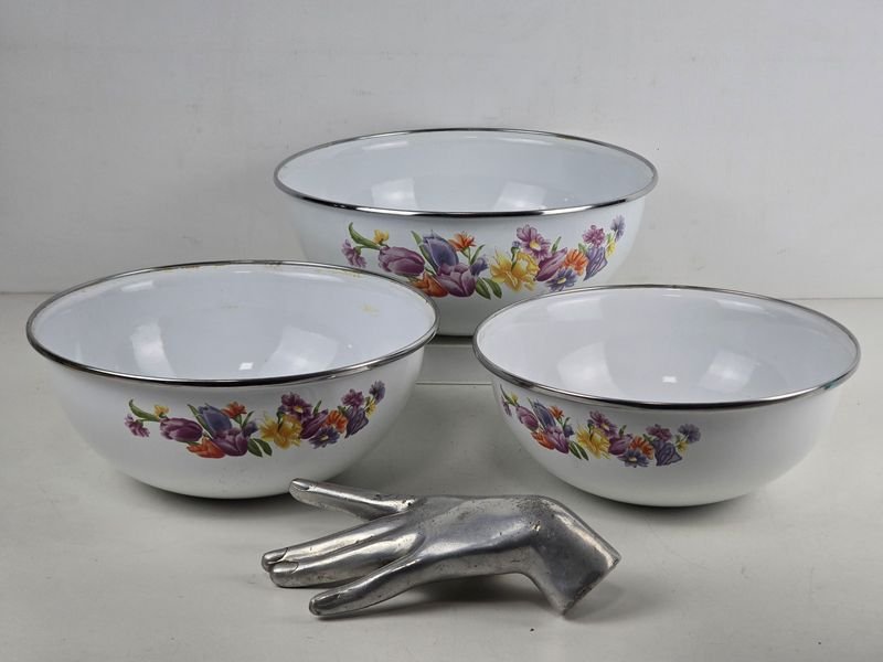 Set de 3 Cuencos de Cocina en Metal Enlozado Blanco con Flores
