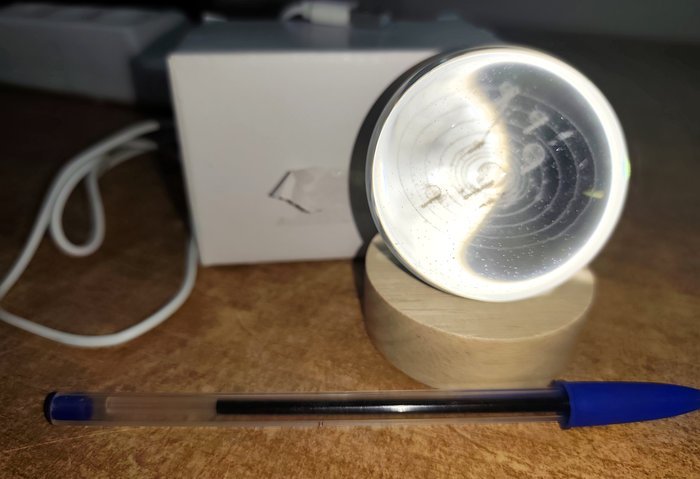 Lámpara escritorio con luz LED y sistema solar - imagen 3