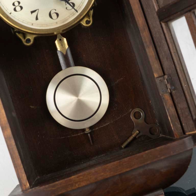 Reloj de pared caja de madera con llave - imagen 2