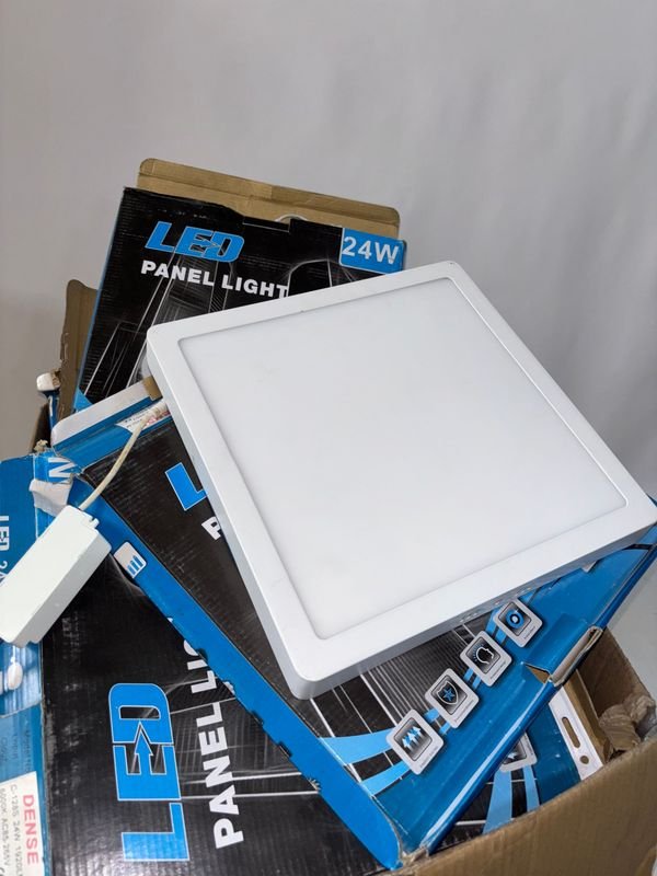 Luzes LED en cajas de diferentes tamaños - imagen 3