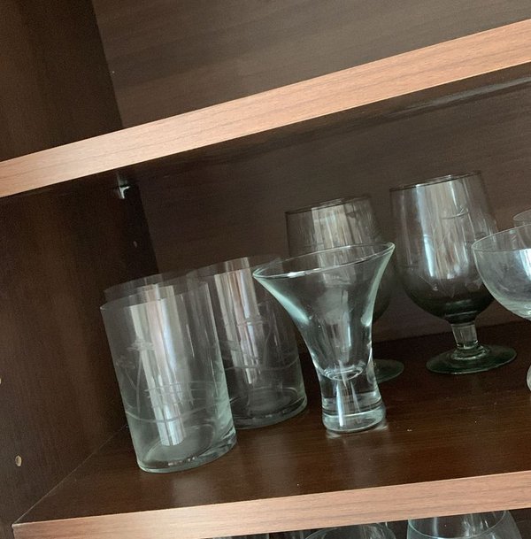 Colección de vasos y copas de vidrio - imagen 1
