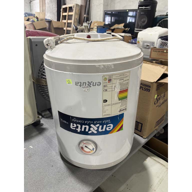 Lote siguiente: Calefón Enxuta de 30 litros: Un calentador compacto y eficiente