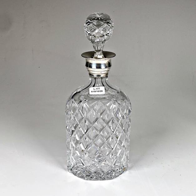 Botellón de Cristal Tallado Vals Lambert con Virola y Tapón de Plata 800