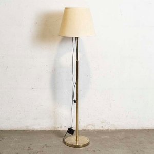 Lote siguiente: Lámpara de Pie Metálica Dorada con Pantalla - 150 cm