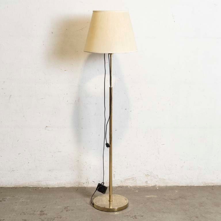Lámpara de Pie Metálica Dorada con Pantalla - 150 cm