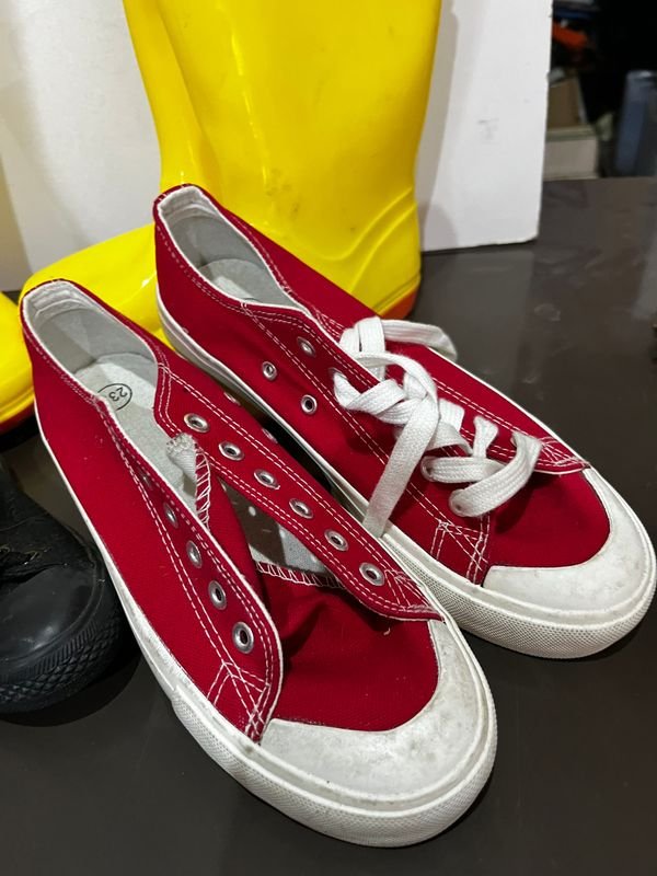 Zapatillas infantiles de diferentes colores - imagen 5