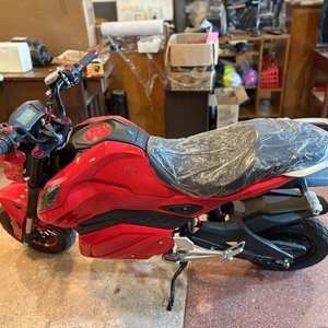 Moto Eléctrica Deportiva Roja - imagen 3