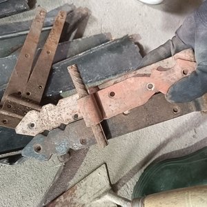 Lote de Discos de Corte, Mensulas, Herramientas y Botas de Goma - imagen 8