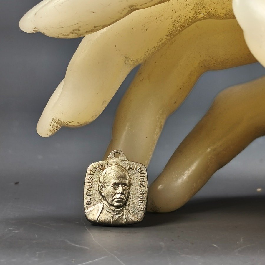 Item 16432 - Image 9