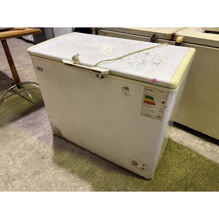 Lote siguiente: Congelador horizontal marca Kassel en venta