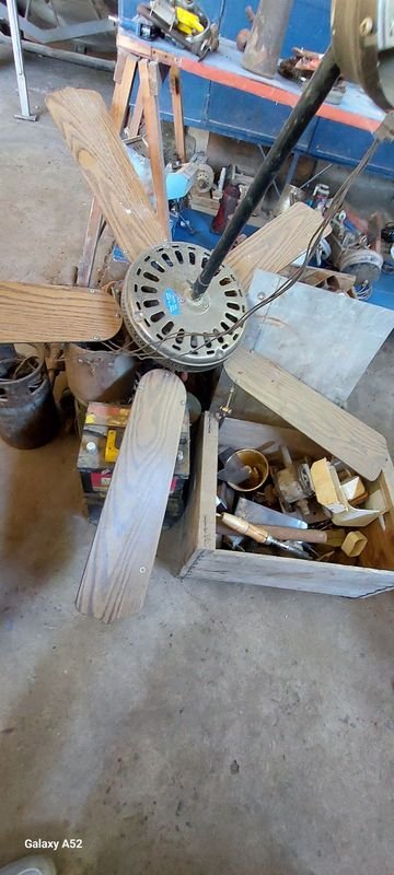 Ventilador y gran lote de vario en venta - imagen 10