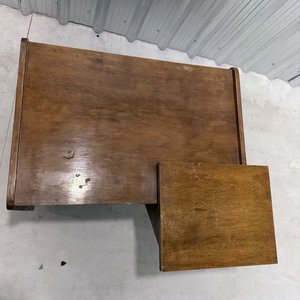 Escritorio de Madera Oscura con Extensión Lateral y Ruedas - imagen 3