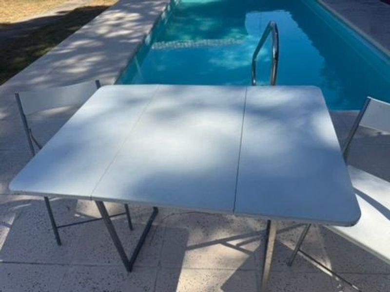 Juego de mesa y sillas plegables modernas - imagen 2