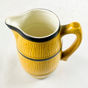 Jarra de Cerámica Beige Estilo Barril con Detalles Negros - imagen 2