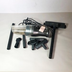 Lote siguiente: Aspiradora de Mano Shimono con Accesorios y Tubos de Extensión