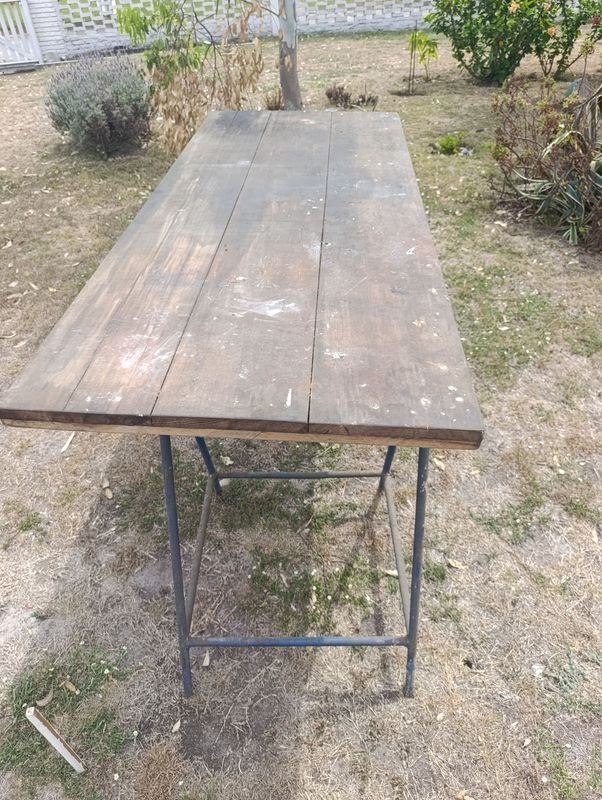 MESA DE TRABAJO EN MADERA Y METAL - imagen 3