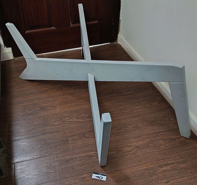 Base de mesa de comedor de diseño geométrico - Medias: 120 cm x 56,50 cm x 42 cm Alto