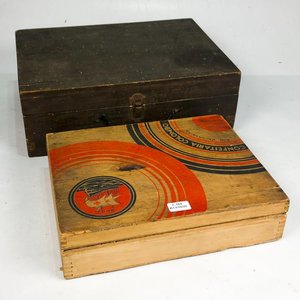 Lote anterior: Dos Cajas de Madera Vintage con Tapa Abatible