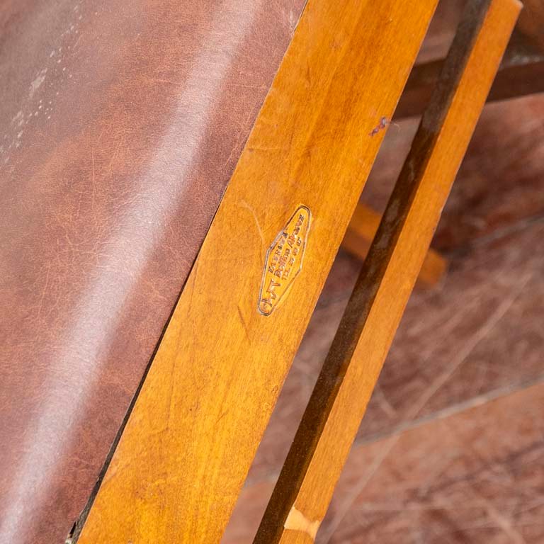 Sillas de madera tapizadas en cuerina, Delfino Alvarez - imagen 2
