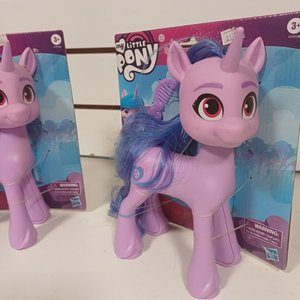 Figura My Little Pony Izzy Moonbow para Peinar - imagen 4