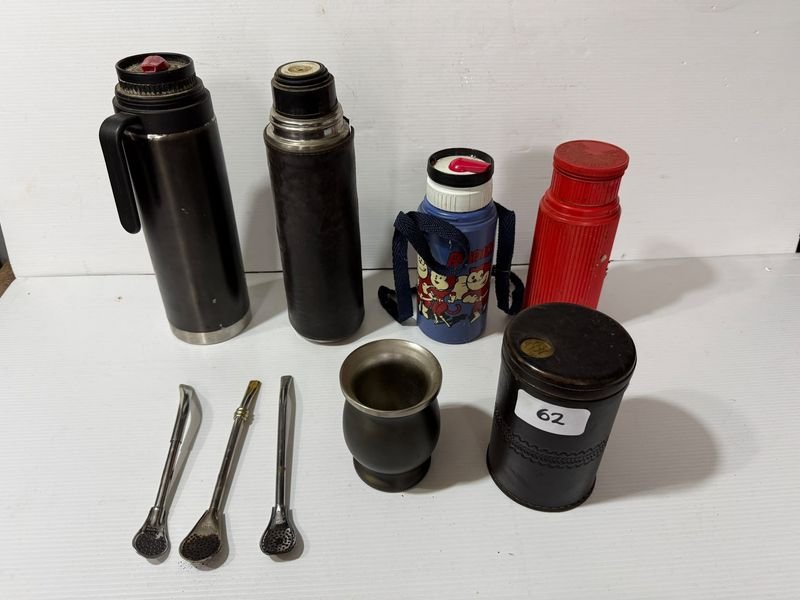 Lote de Termos, Bombillas, Yerbera y Mate